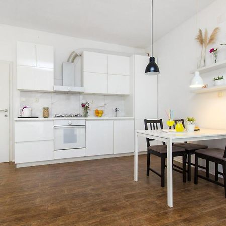The Whitehouse Apartment Brodarica  Extérieur photo