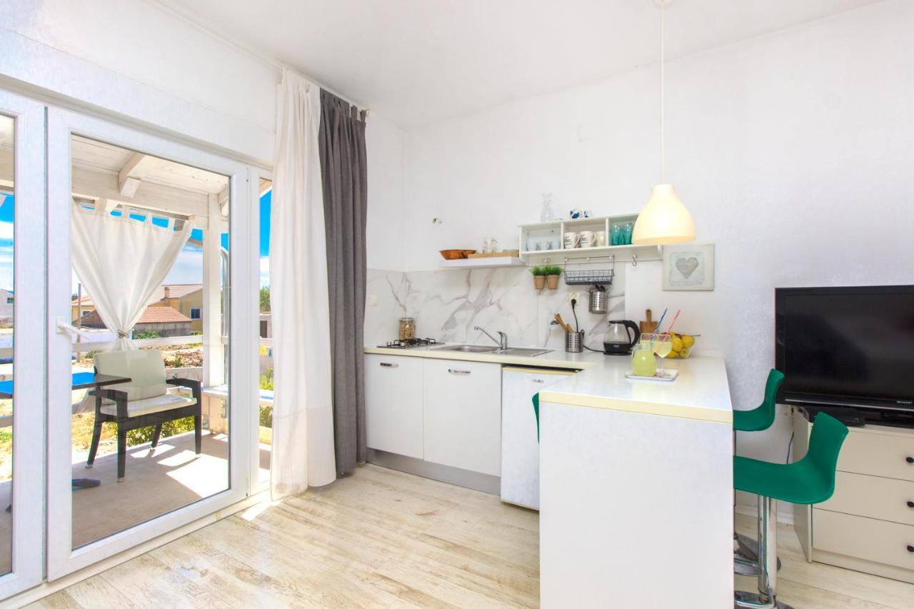 The Whitehouse Apartment Brodarica  Extérieur photo