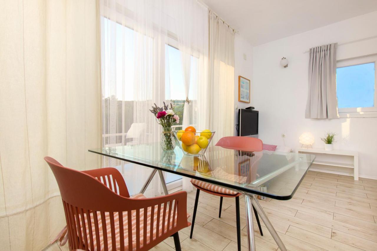 The Whitehouse Apartment Brodarica  Extérieur photo