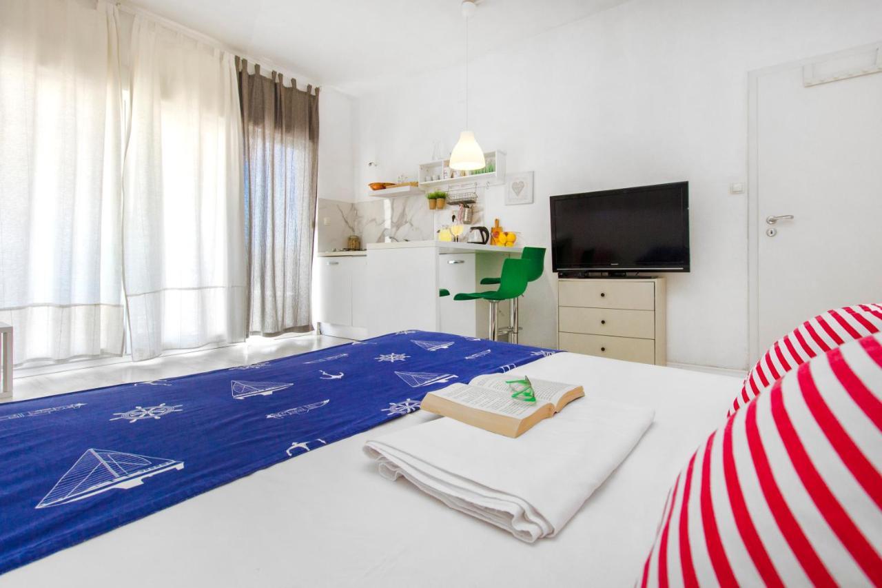 The Whitehouse Apartment Brodarica  Extérieur photo