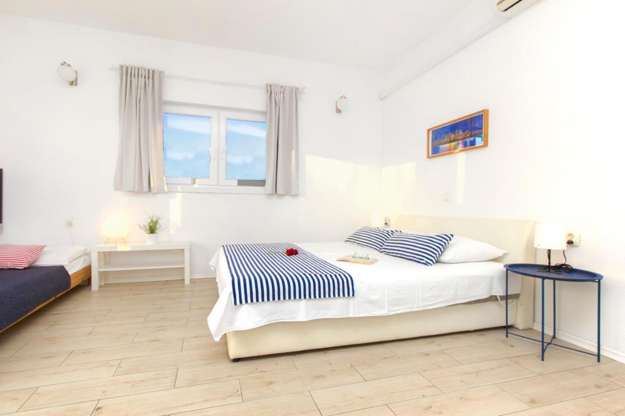 The Whitehouse Apartment Brodarica  Extérieur photo
